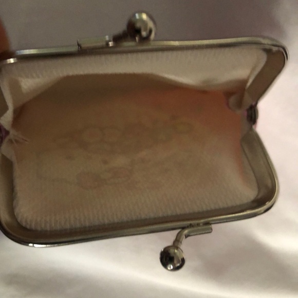 Hello Kitty coin purse live for yourself graphics with kiss lock closure. - Picture 4 of 4